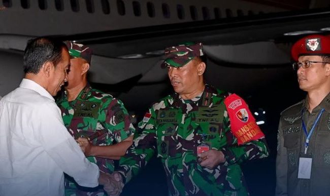 Turut Siapkan Pengamaman Wilayah Udara, Danlanud Supadio Sambut Kedatangan Presiden Jokowi Di Kalimantan Barat