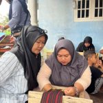 Kembangkan Potensi, Mitra Bentala Bersama Destana Desa Kelawi Gelar Pelatihan Sulam Tapis