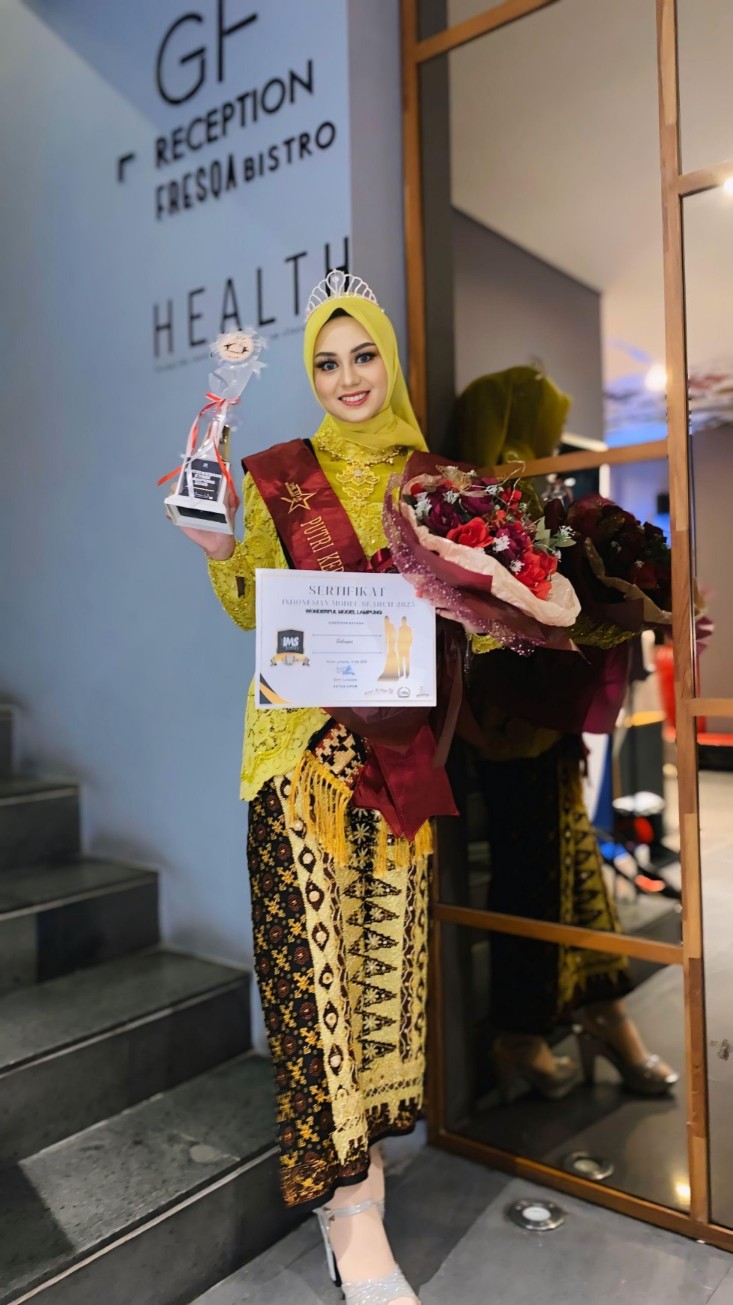 Mahasiswi Universitas Malahayati Azzahra Nur Ariyanti di Nobatkan Putri Kebaya Etnik Lampung 2025