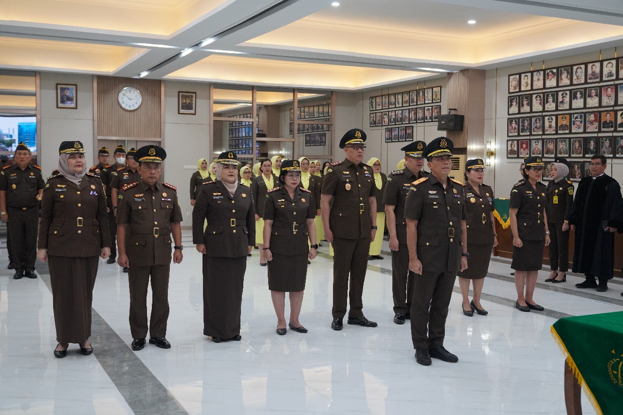 Empat Kajari di Lantik Kajati, Transiswara Jabat Wakajati Lampung