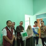 Kemensos Salurkan Bantuan ATENSI Bagi Penyandang Disabilitas Binaan LKS  Berkah Harapan di Pesawaran