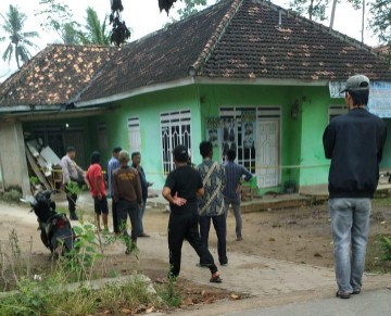 Pria Pemilik Salon Tewas, Warga  Pekondoh Menduga Korban Pembunuhan
