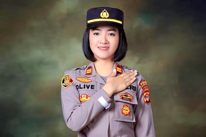 Hujan Deras, Kasat Lantas Polres Pesawaran, Iptu Olivia Jeniar: Tidak Jadi Penghalang Bagi Kami Untuk Tetap Mengatur Lalu Lintas