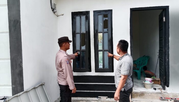 Rumah Ketua PWI Way Kanan Diserang OTK, Polisi Lakukan Olah TKP