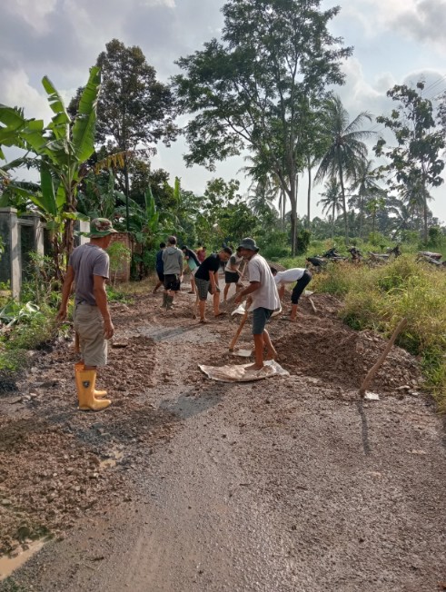 Bukti nyata, Kades Negeri Sakti Gotong-royong Bersama Masyarakat Dusun Kampung Tua